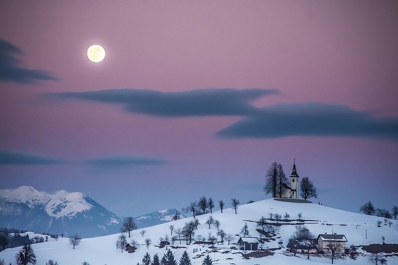 Decemberska polna luna by Dejan Košir