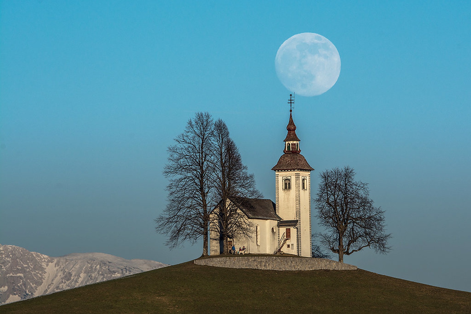 Polna Luna by Dejan Košir