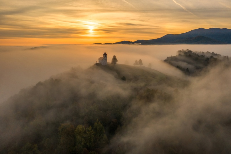 Meglena scena by Rok Štirn