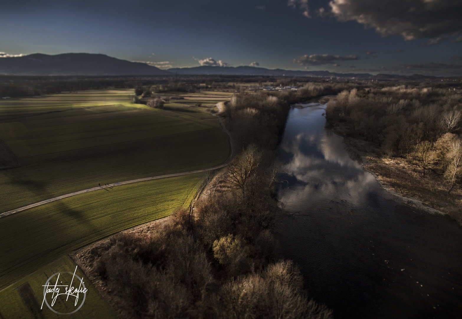 ob Dravi by Tadej Škofič