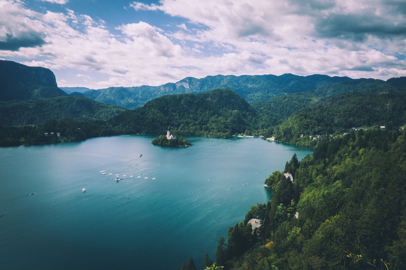 Blejsko jezero by Rok Sturm