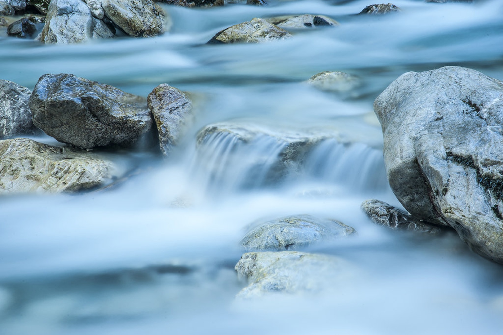 waterfall by fortunablaz
