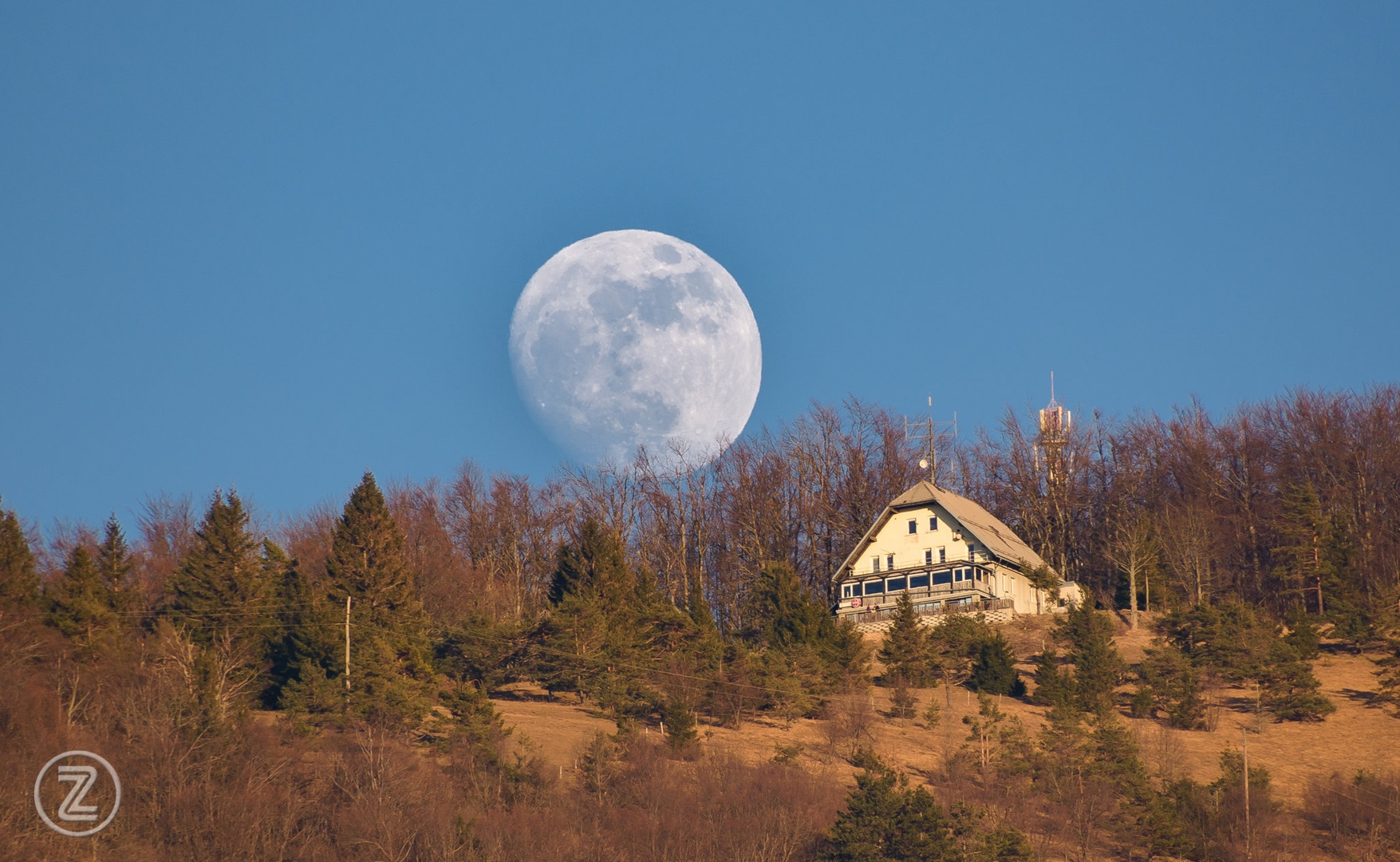 Coprniška luna. by Zoran Vidrih