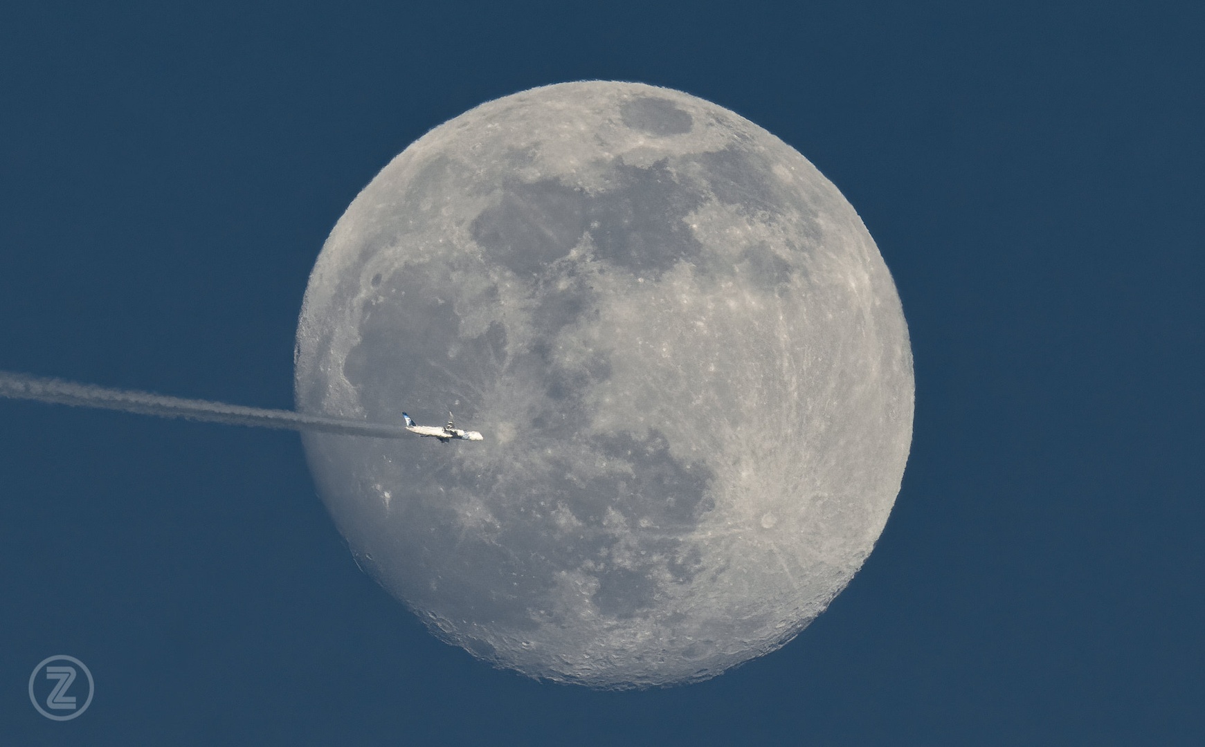 Fly me to the moon ... by Zoran Vidrih