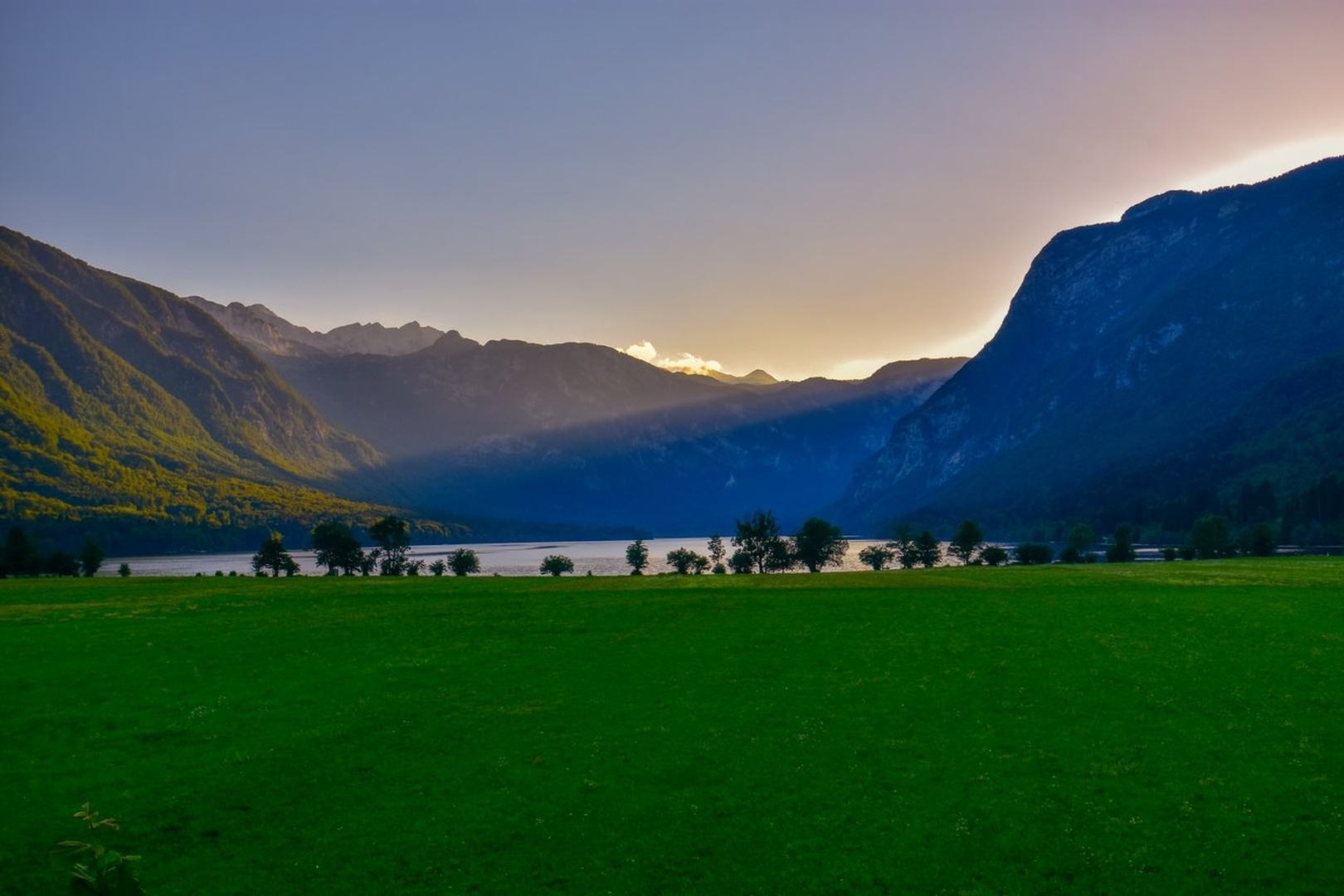 Sončni zahod Boh. jezero by Martin Žnidar