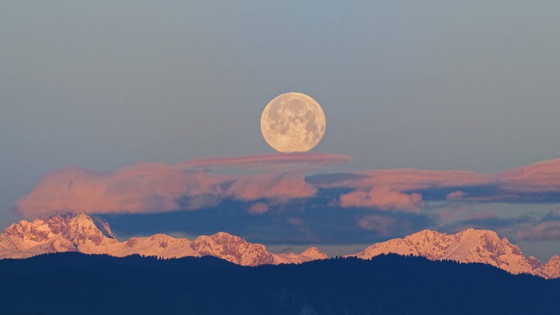 POLNA LUNA NAD JULIJCI by CEVAMUS SUMAVEC