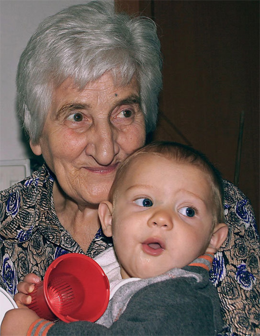 79 let razlike.. by Matjaž