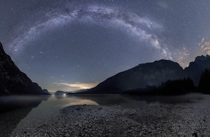 Rimska cesta nad Bohinjskim jezerom by Domen Svetlin