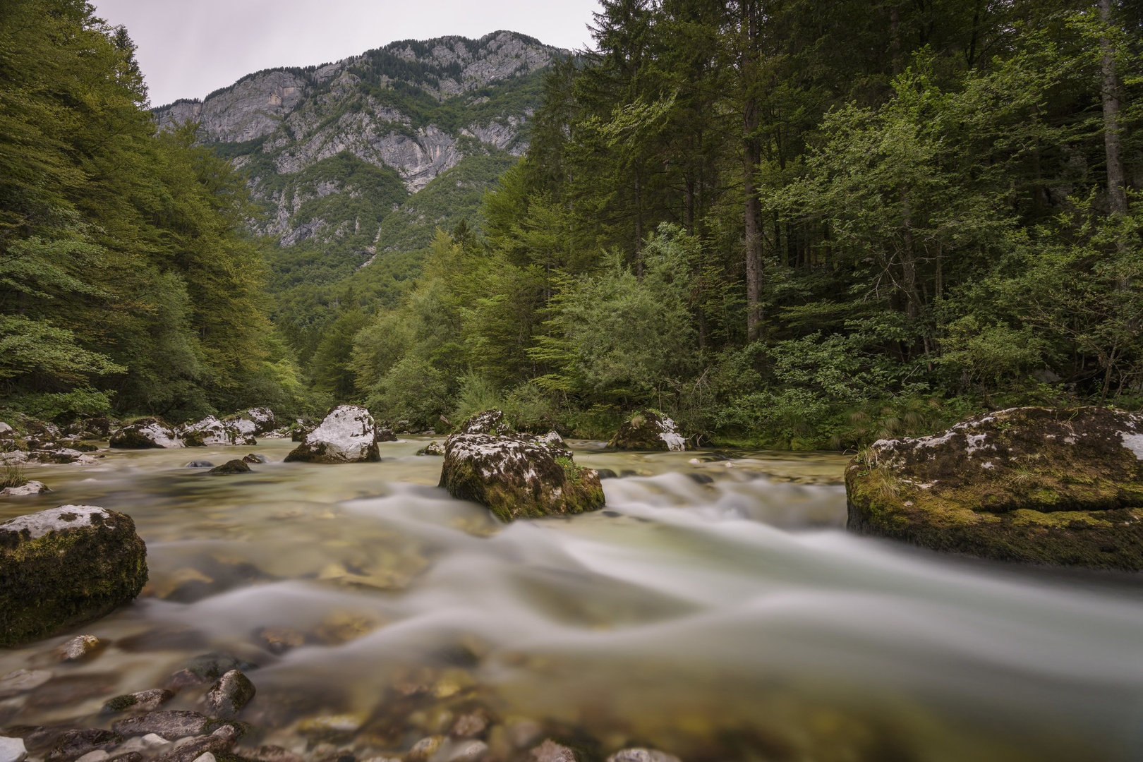 Savica pred izlivom v Bohinjsko jezero by Domen Svetlin