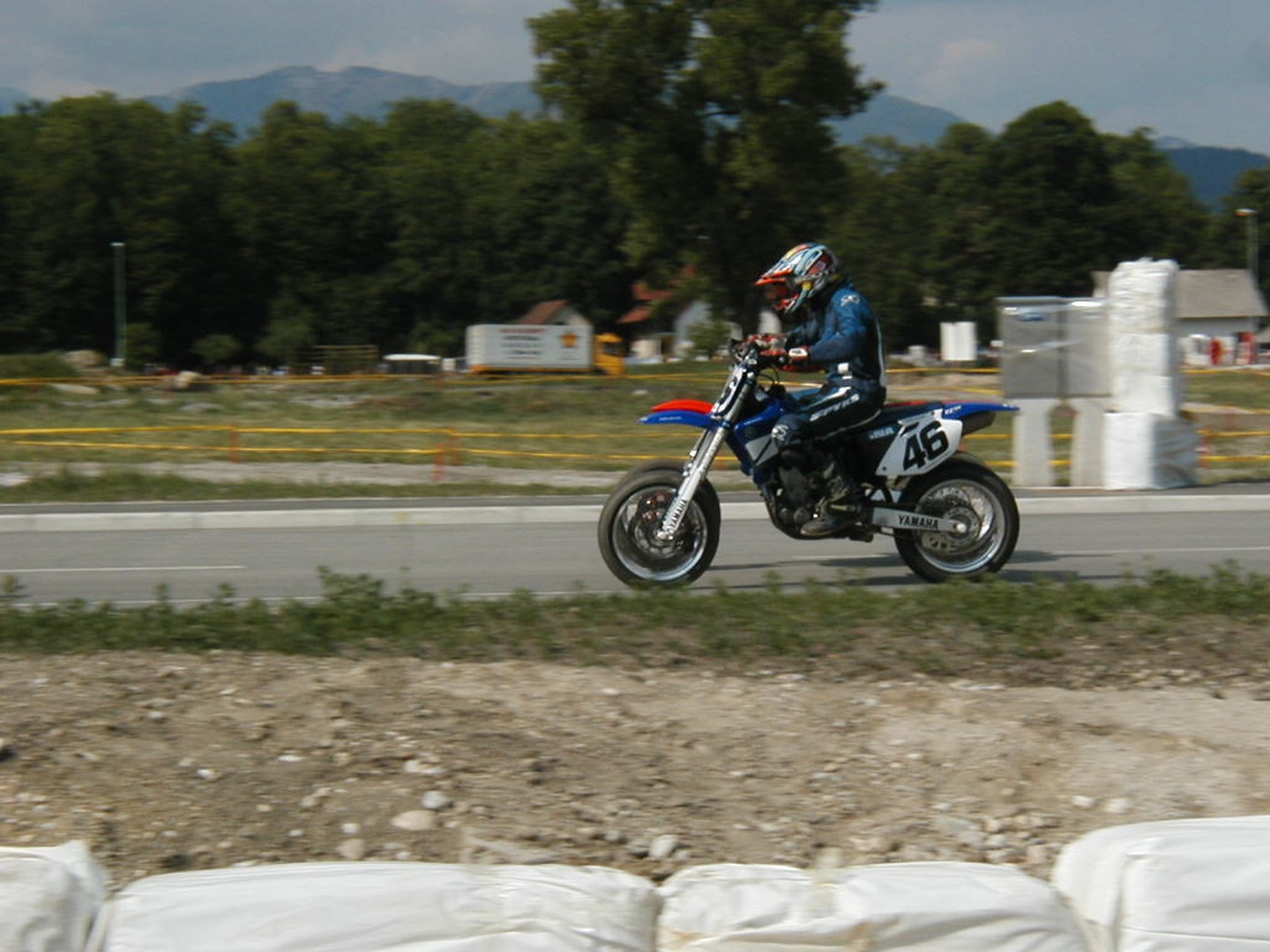 supermoto- isti motor (ob konkurenci) by