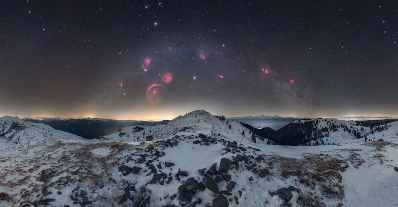 Zimska panorama Rimske ceste in vrhovi Soriške planine by Matej Mlakar