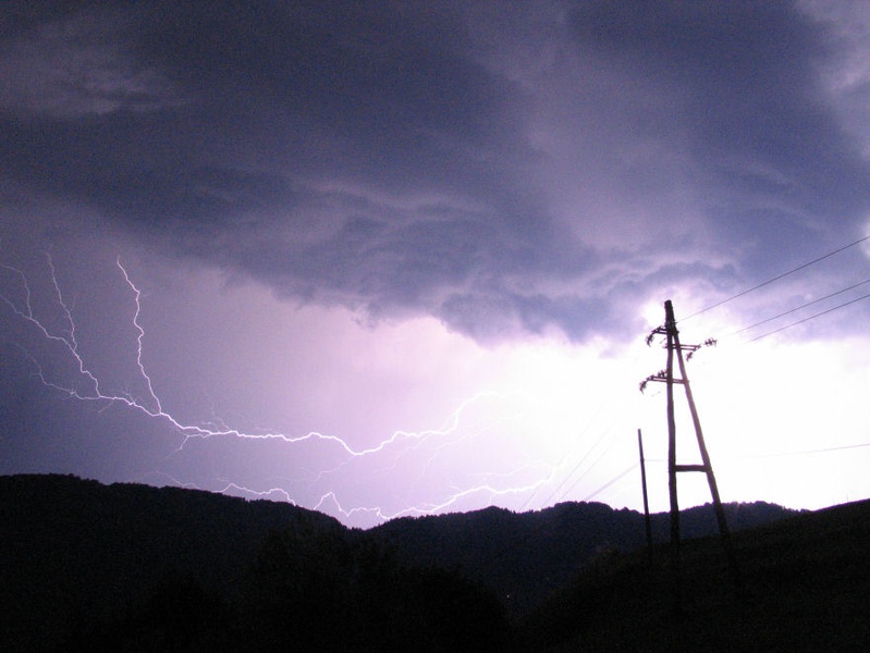 lightning by matevz