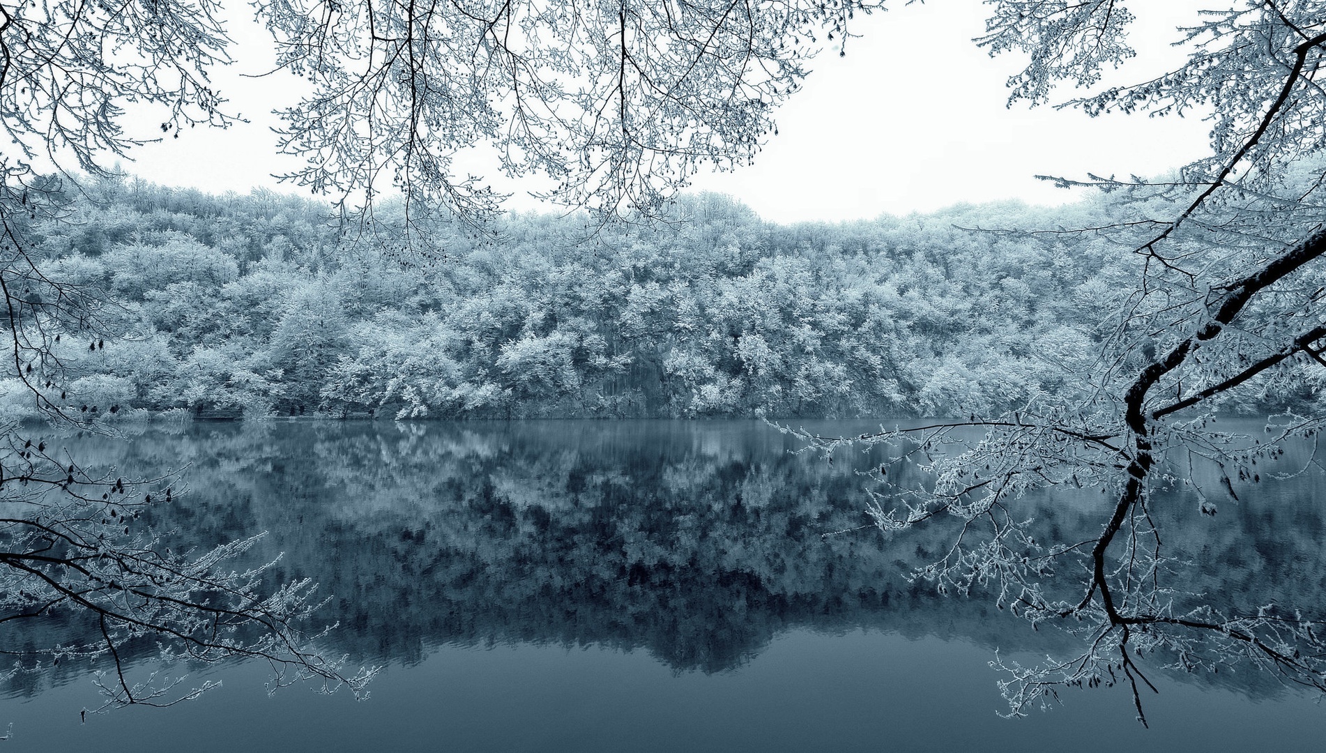Plitvička jezera (turquoise filter) by Marko Predovič