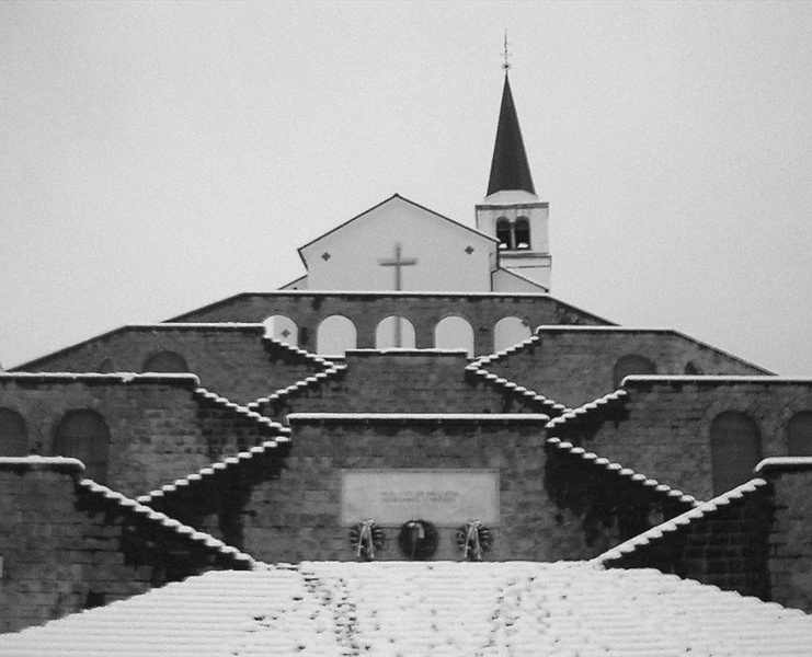 .. in Soča je krvava tekla by NVLVS