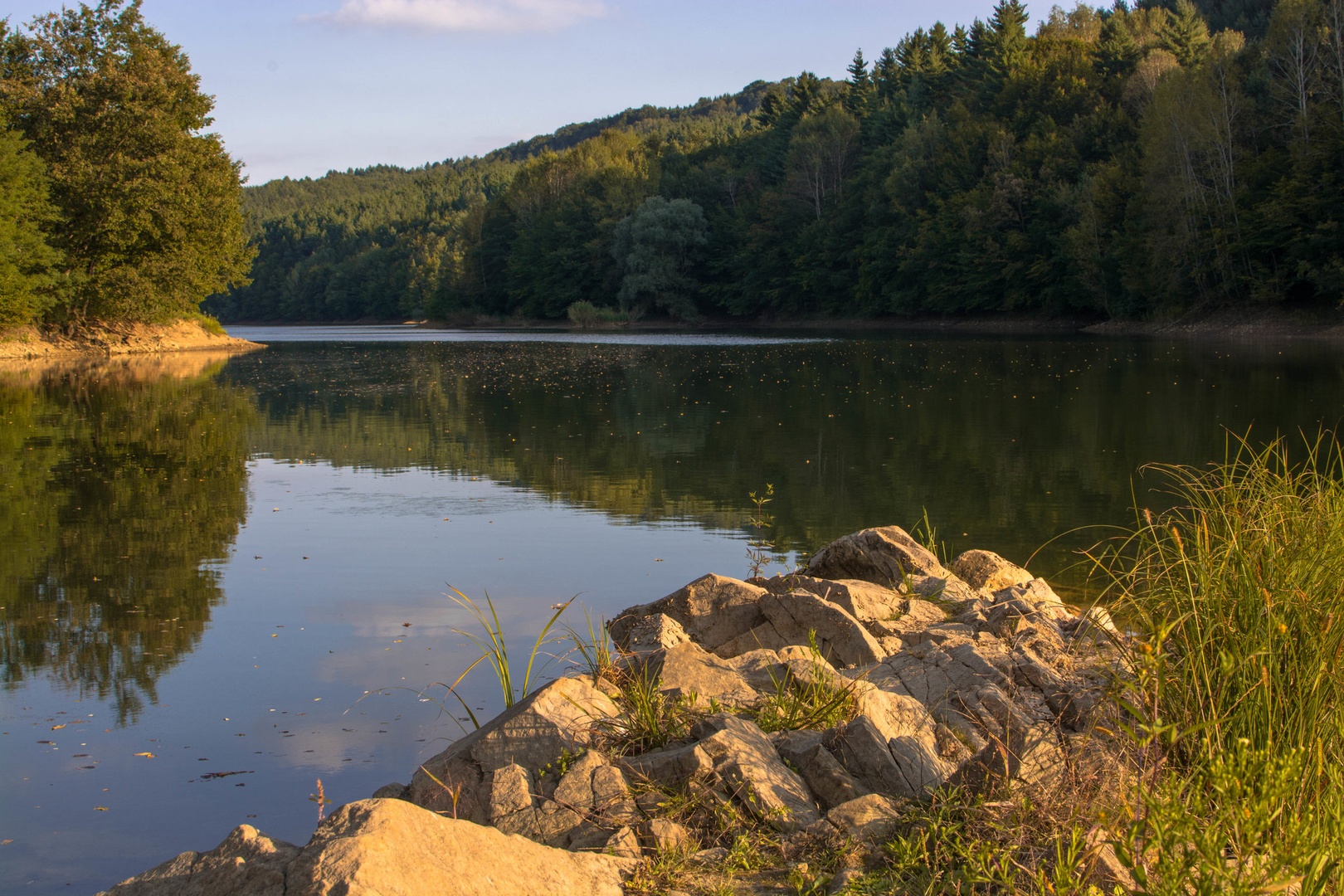 Jezero klivnik by Jan Lever