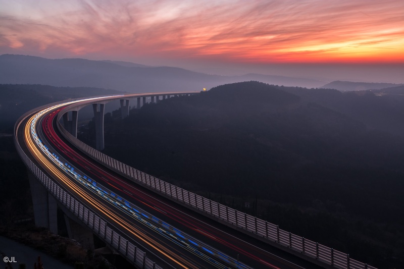 Viadukt by Jan Lever