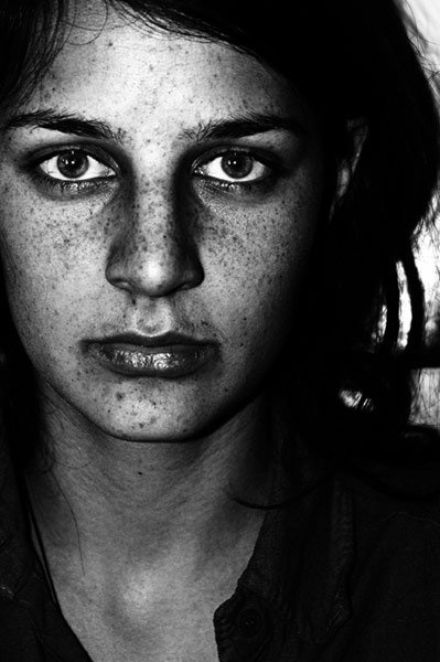 Dekle by Peter