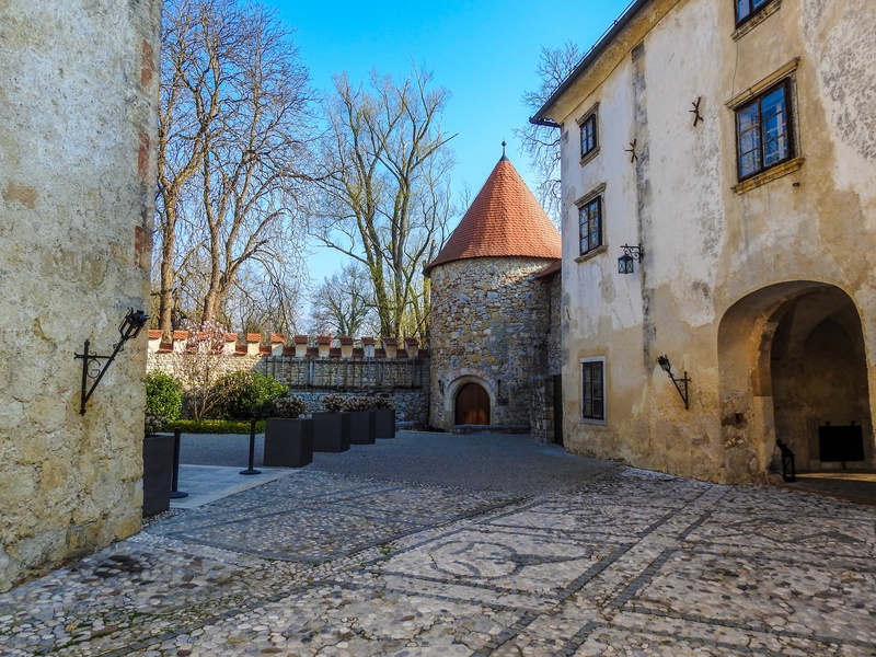 Grad Otočec by Sebastjan Haring