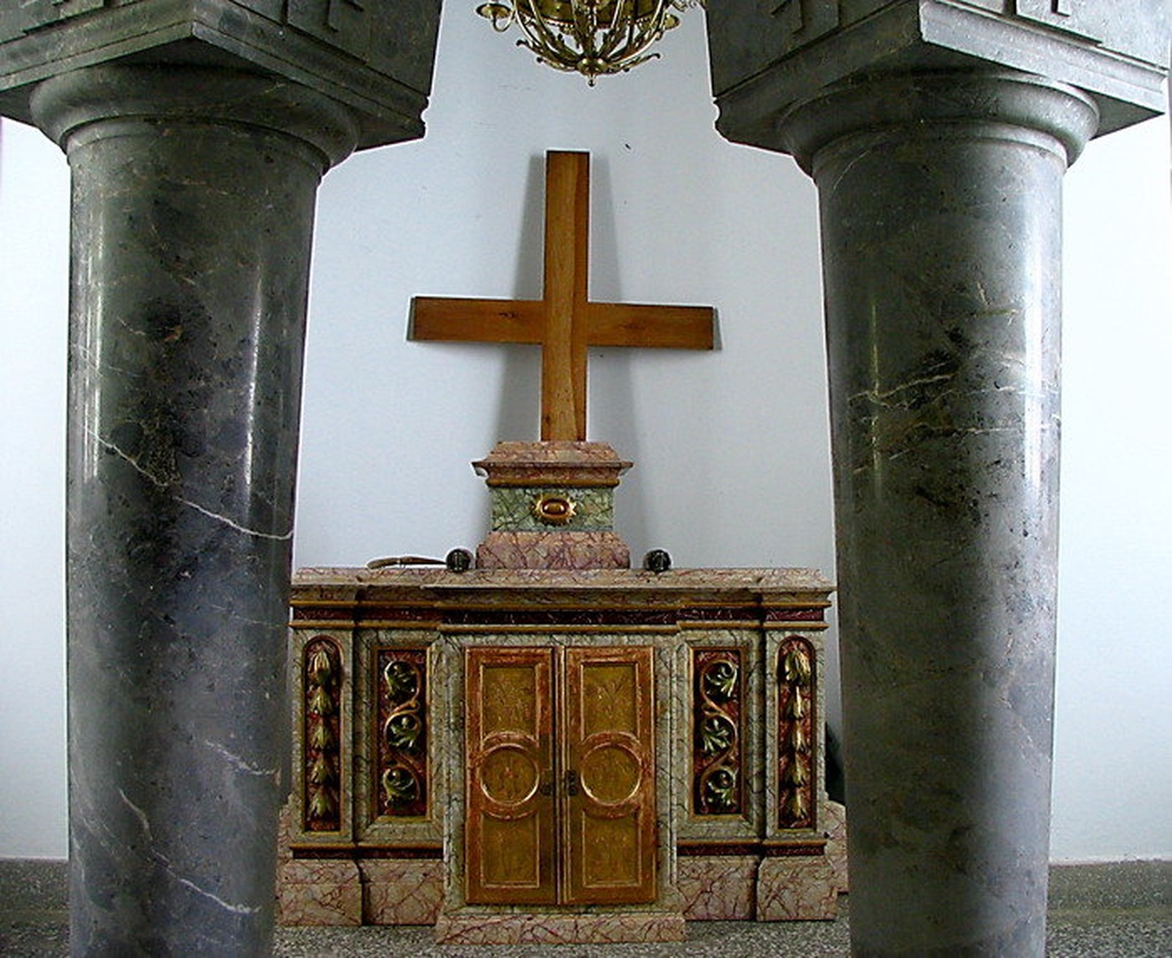 Detalj iz Plečnikove cerkve v Bogojini by