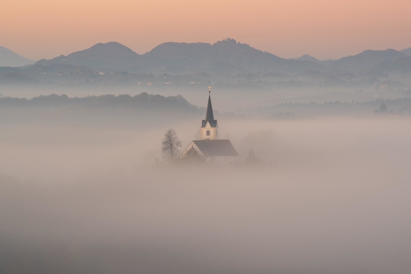 Jesensko jutro in Sv. Ana v megli... by Sandi Kelc