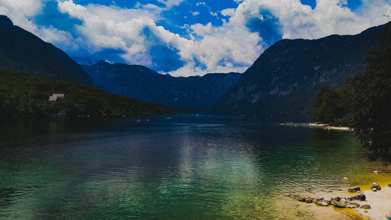Bohinjsko Jezero by Admir