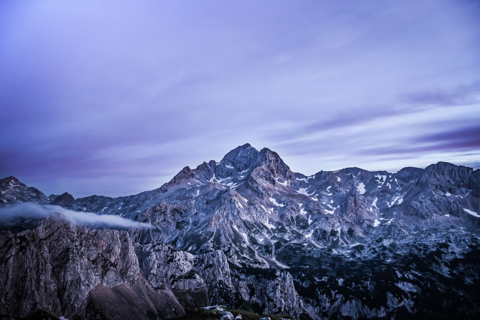 Triglav pred soncnim vzhodom by Simon Zupan