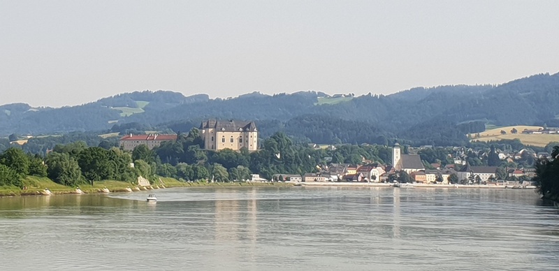 danube river by gorazd č