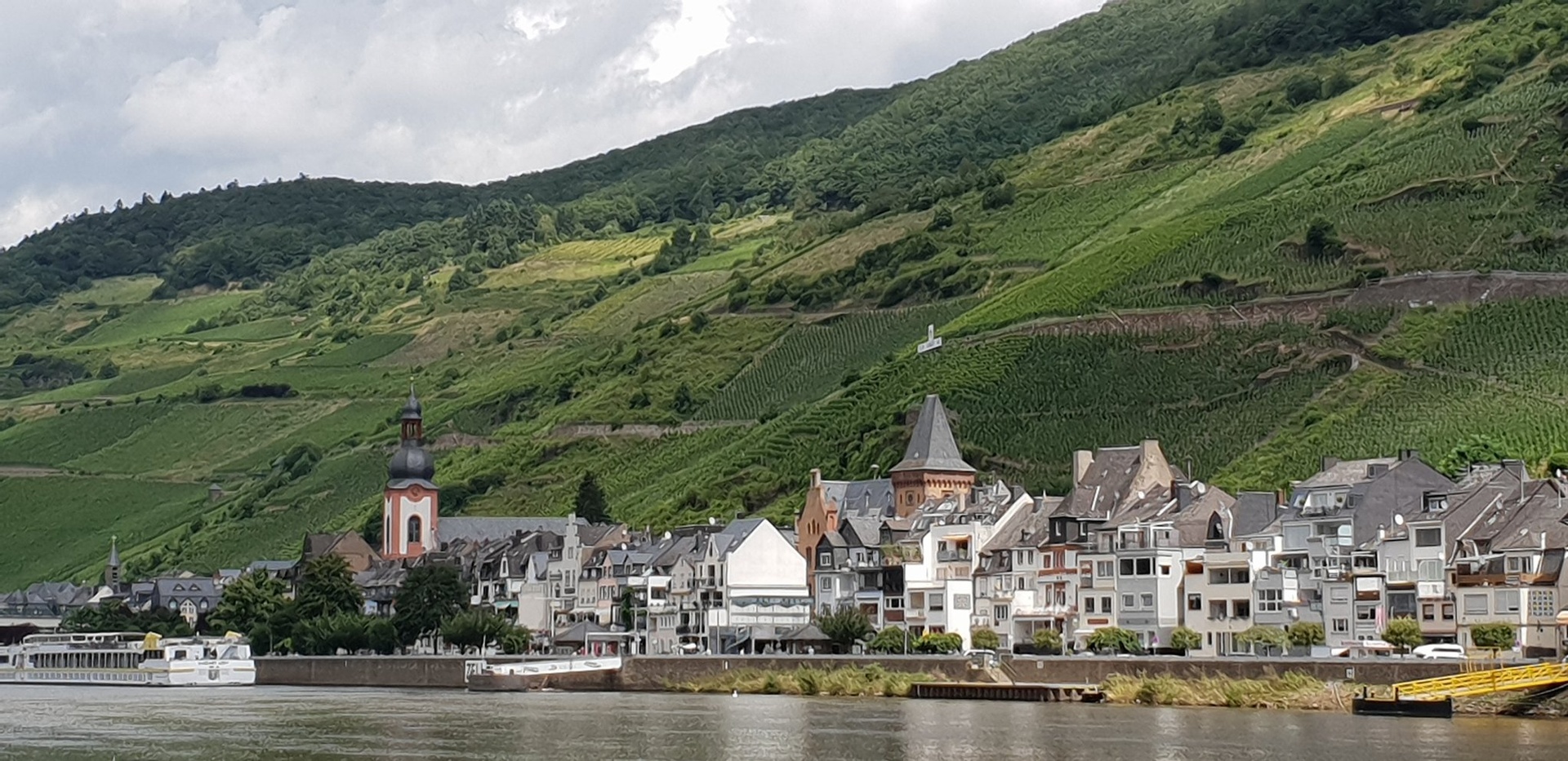 mosel river by gorazd č