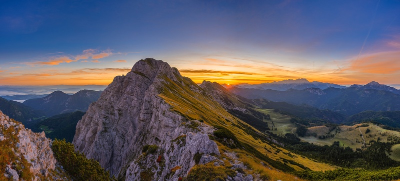 Ledeno zlato jutro. by Jernej Rodič