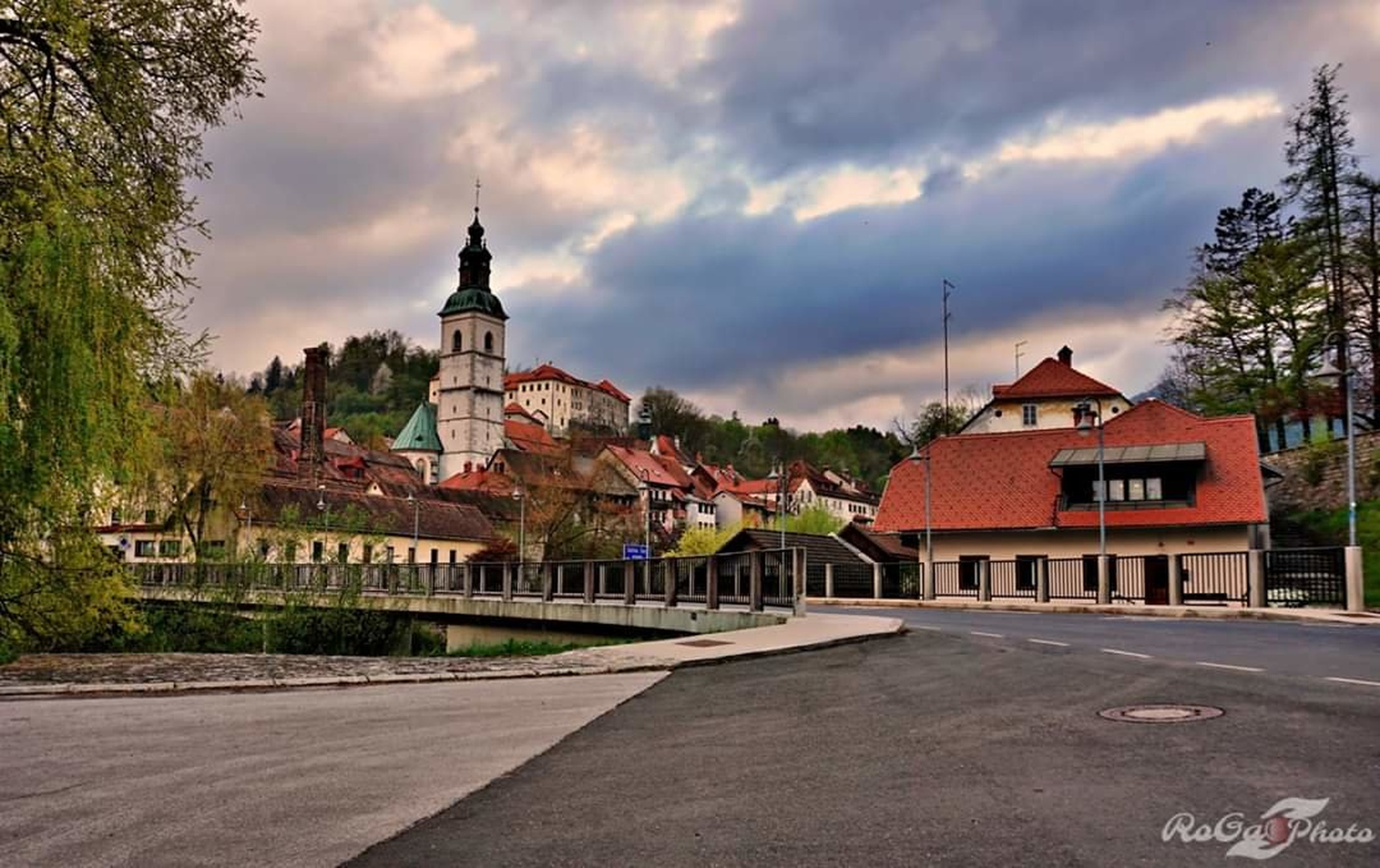 Prazno mesto by Robert Gartner