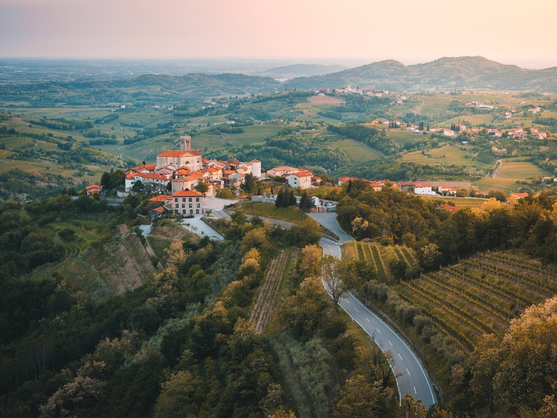 Zlata ura v Goriških Brdih by Miro Hrkalović