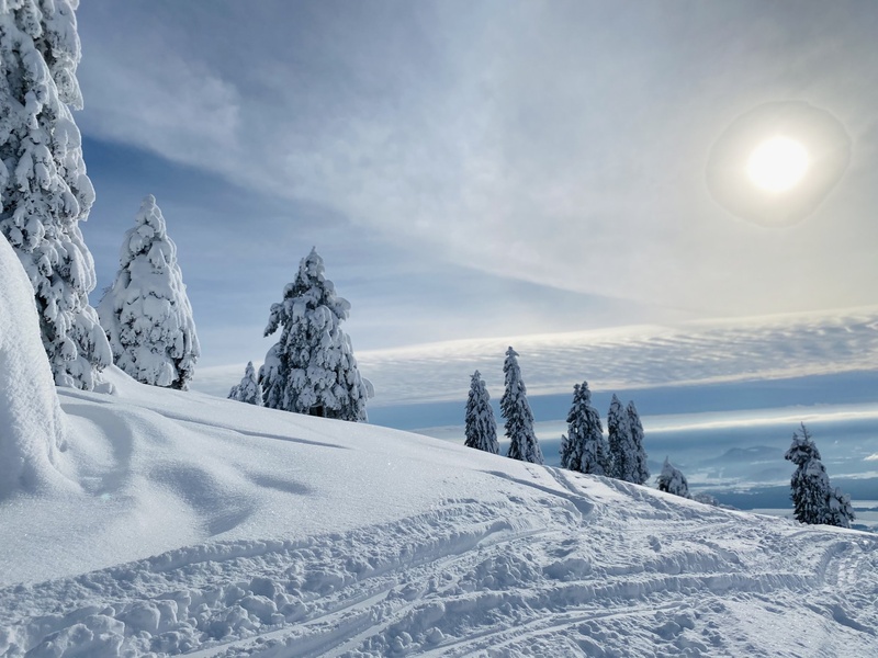 Winter glow by Andreja Pirtovsek