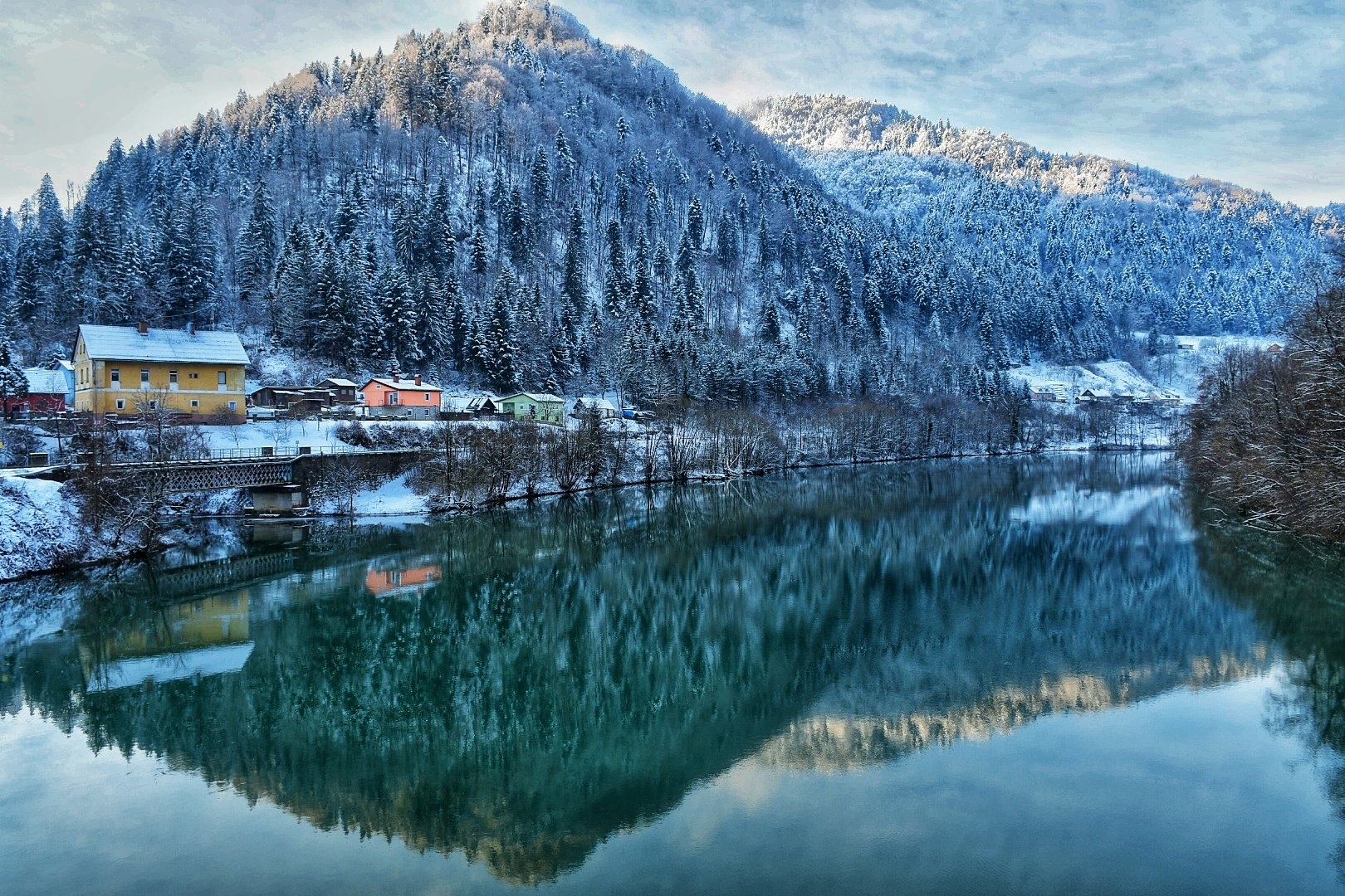 Zima na Koroškem. by Vinko Knezar