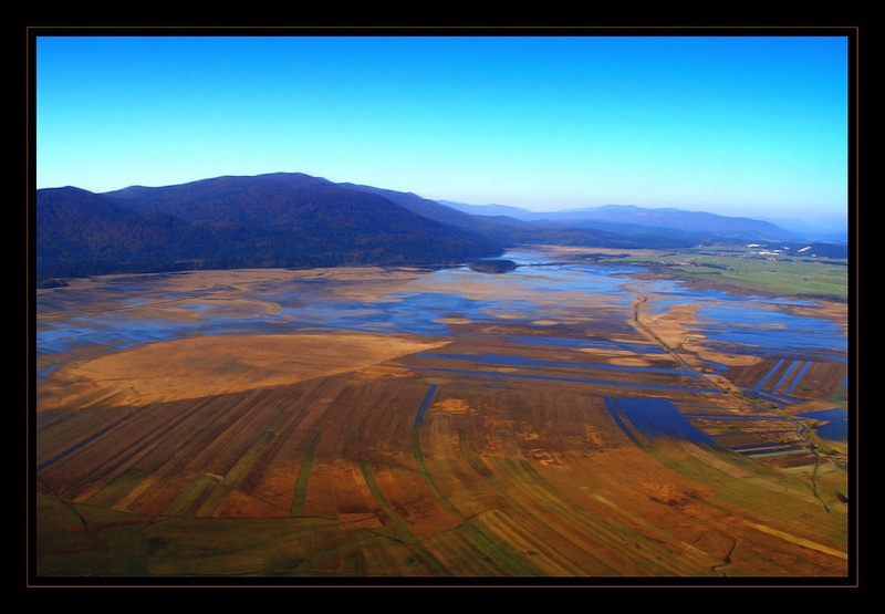 Cerkniško jezero by Jože Kovačič