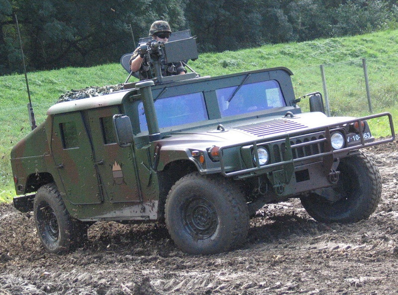 Hummer in action! by kloshy007