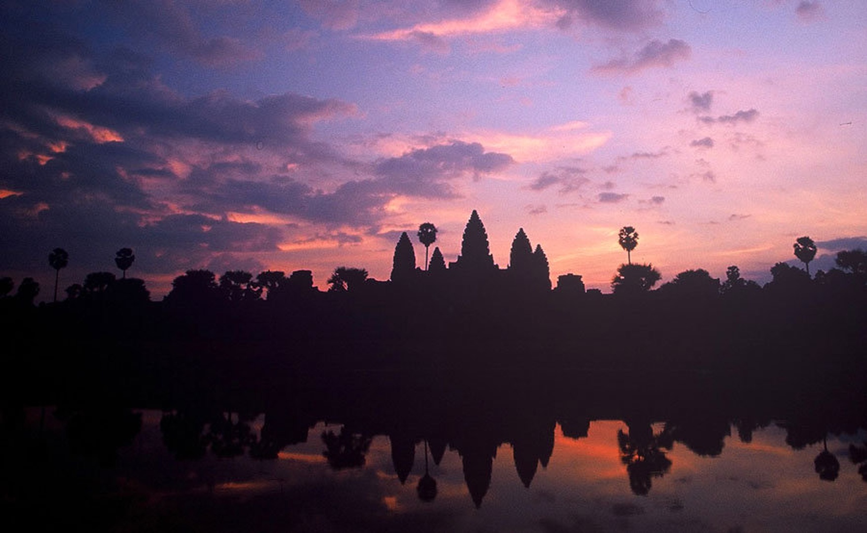 Angkor Wat by Jure Slovša