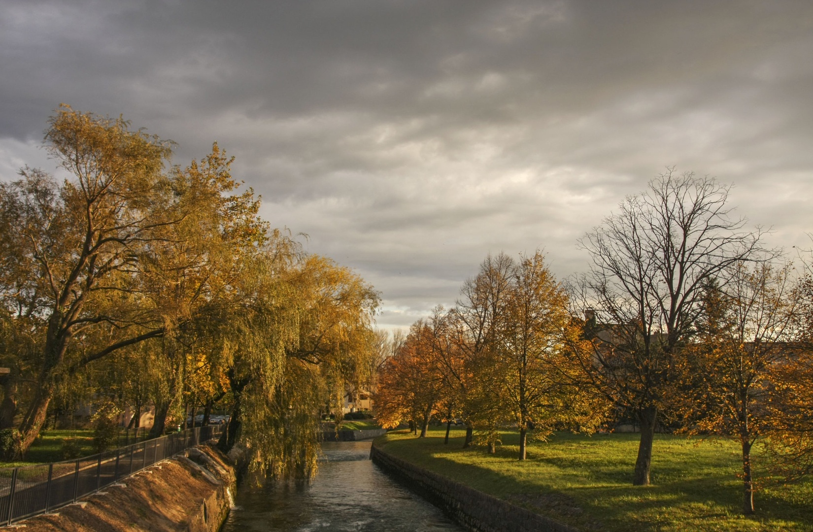 Mrmranje jeseni by