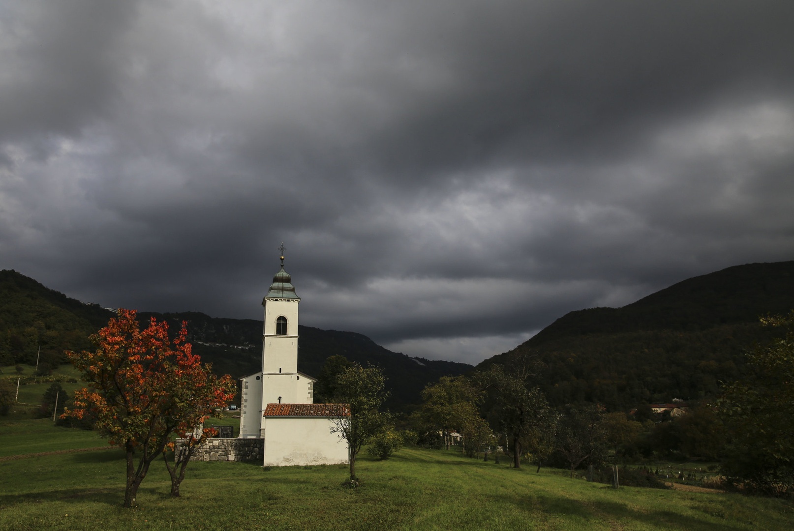 JESENSKI PRELUDIJ by