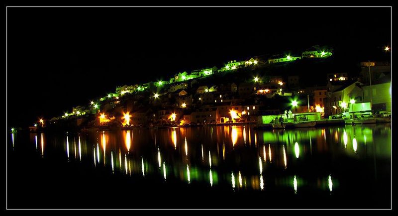 At Night.. by -ZaGoR-