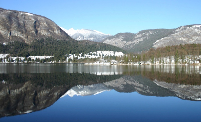 Bohinj med voznjo by Morska