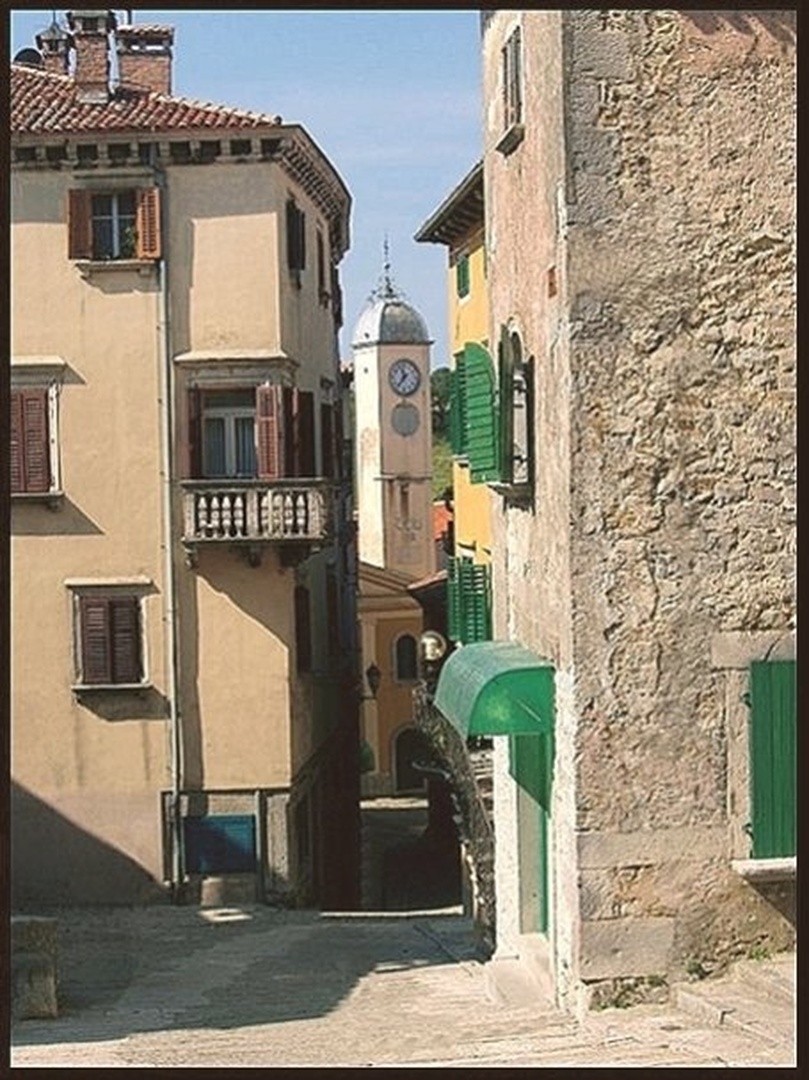 Utesnjena by