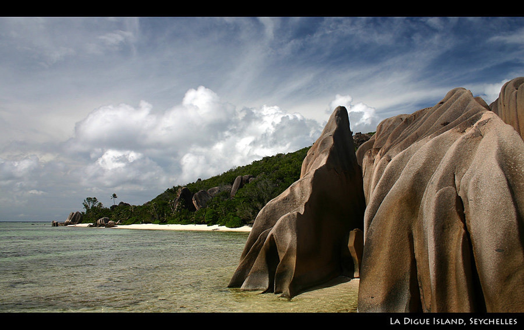 La Digue by Juš Medič