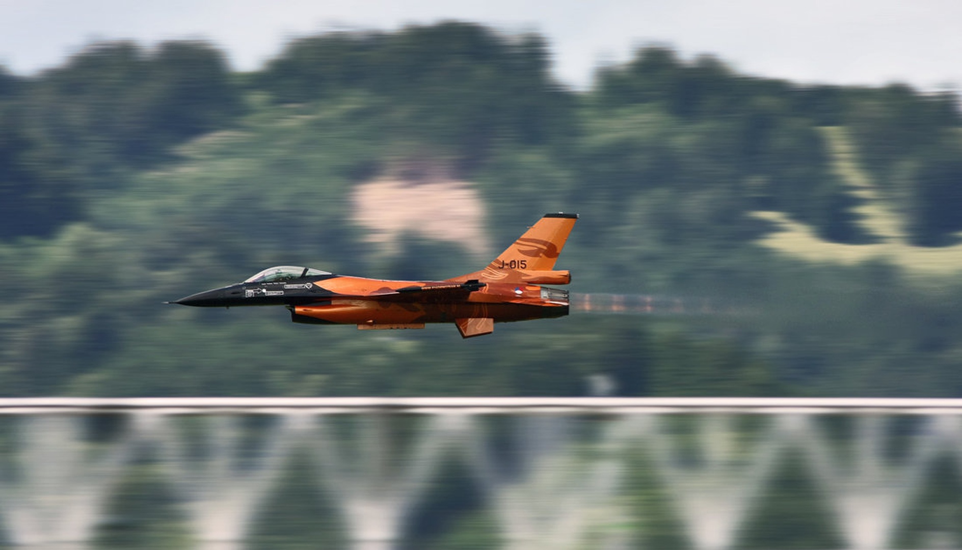 F-16 by Peter Komatović