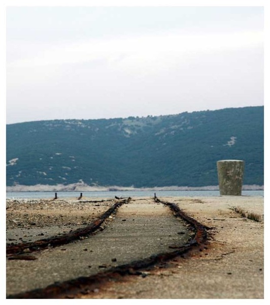 Zapuščeni pomol na Golem otoku by triiik