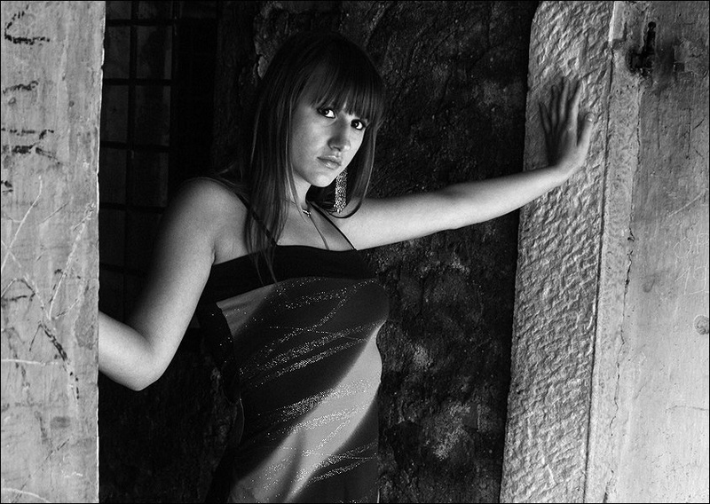 Sandra v poltemi by martin