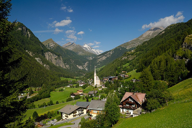 Heiligenblut, Austria by Miran