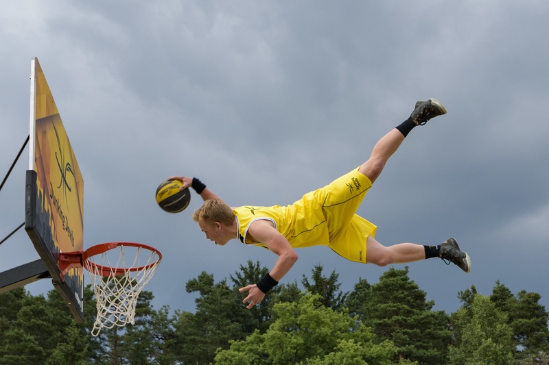 Dunking Devil by impossible
