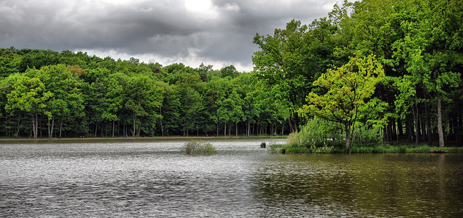 Bukovniško jezero by Uroš K.