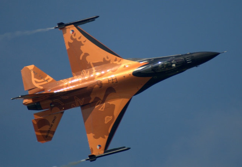 F16 eden izmed v Kecskemet-u 2010 by Primož Jankovič