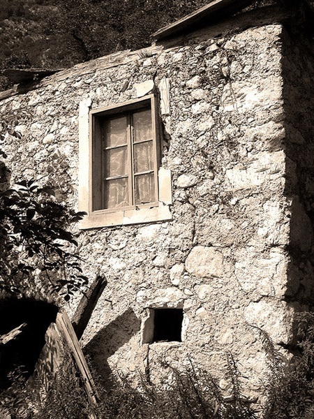 window 2 by budo91